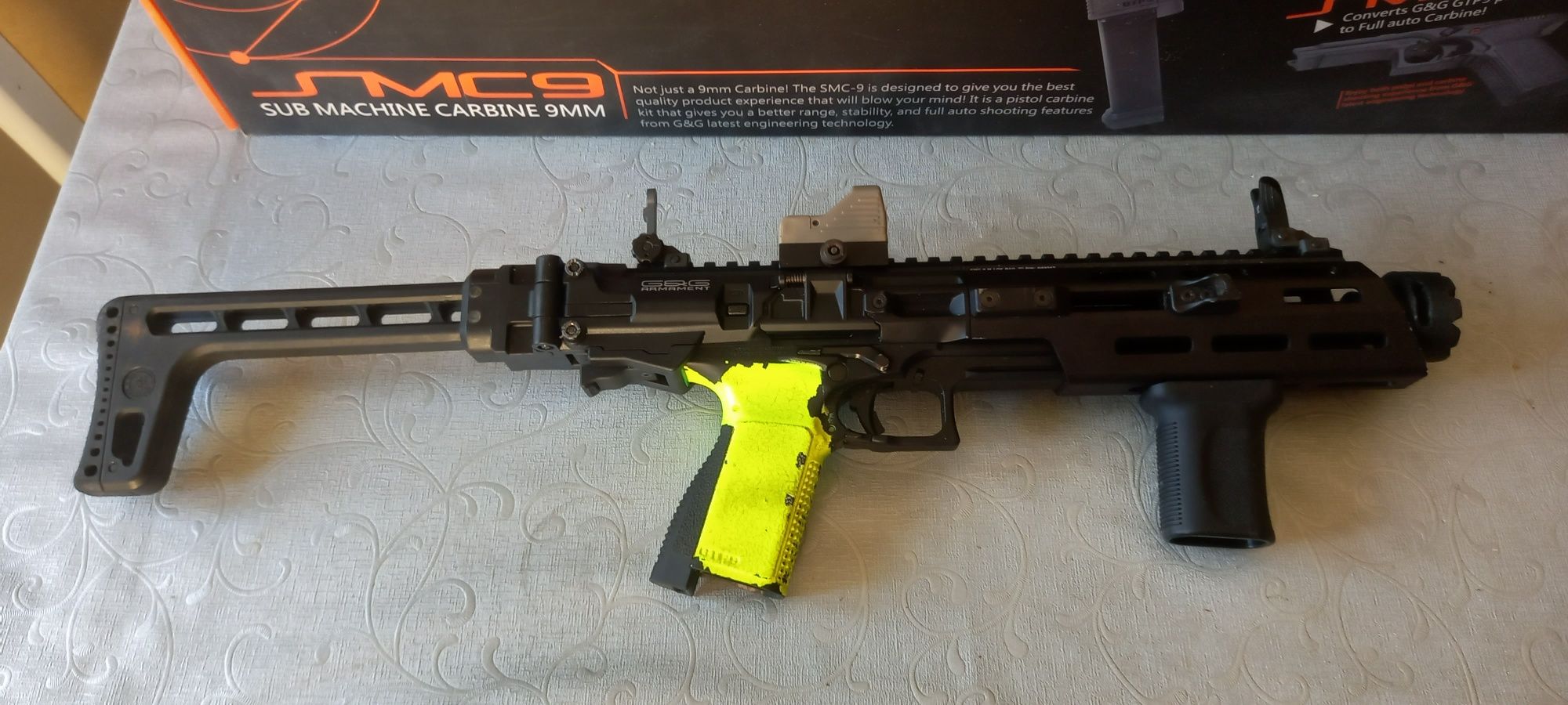 Airsoft g&g smc9 com 4 carregadores
