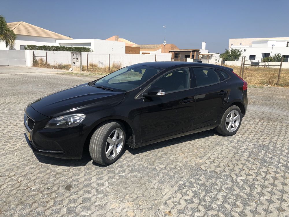 Volvo V40 D2 120 CV