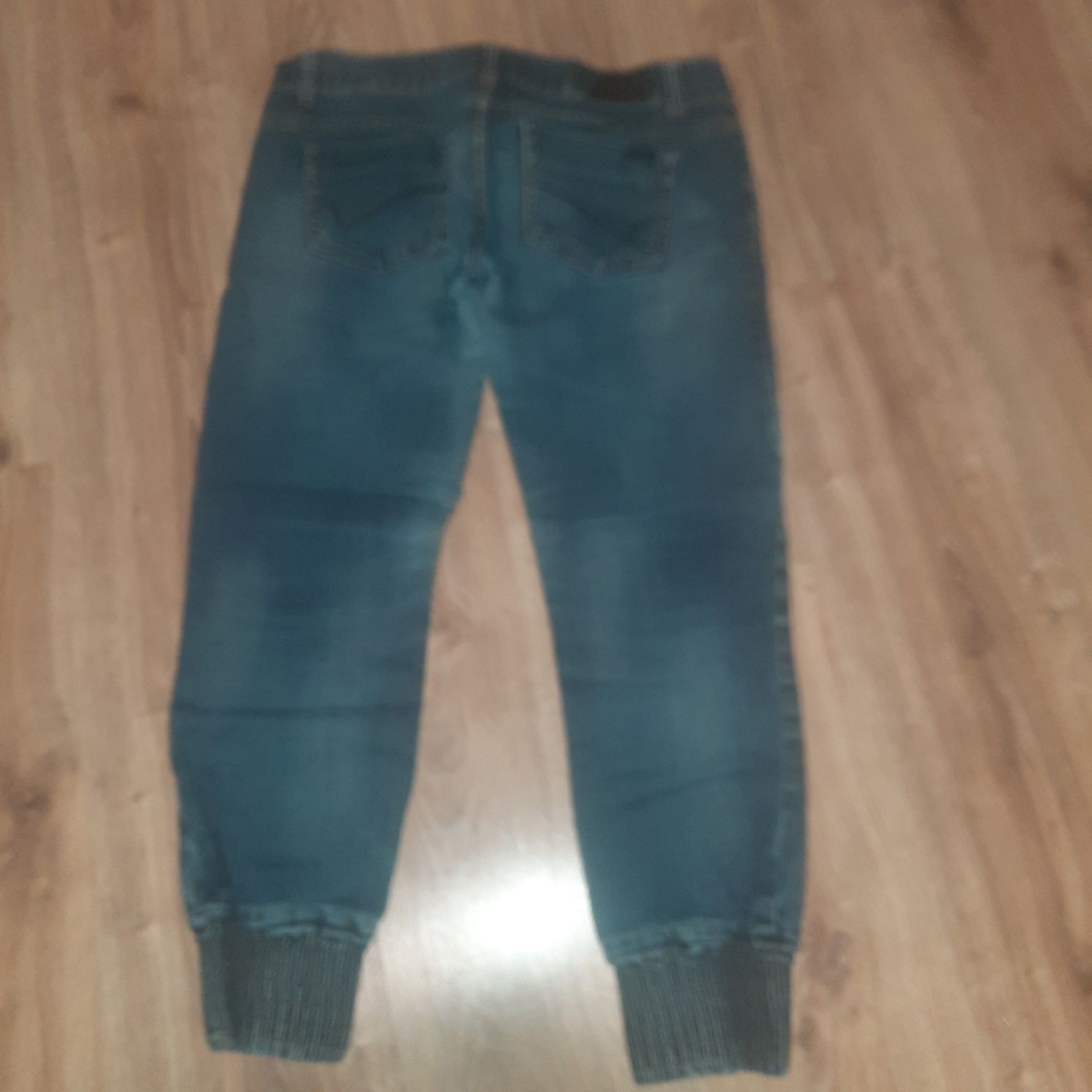 Spodnie jeansy W30L32