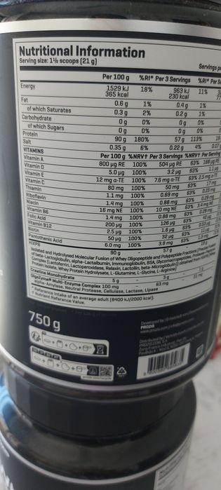 Suplemento Whey Pro + HSN embalados