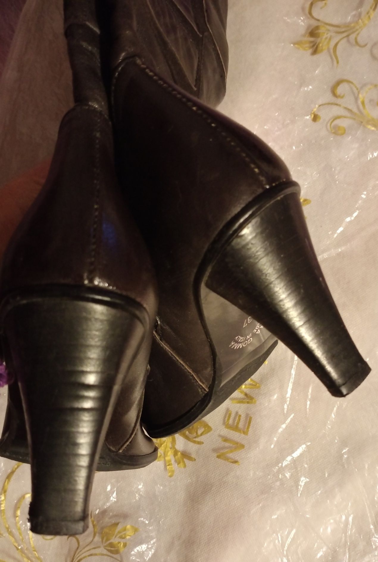 Włoskie,eleganckie, skórzane , długie kozaczki damskie Vera Gomma,na o