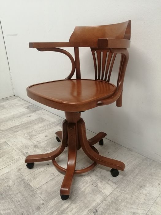 krzesło drewniane model Thonet TON Kontor 523 drewno buk giety