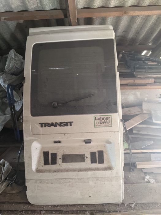 Продам двері та вікна для Ford transit 2004