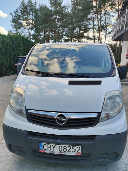 Opel vivaro brygadówka 5 osobowy. 2.0 2012r