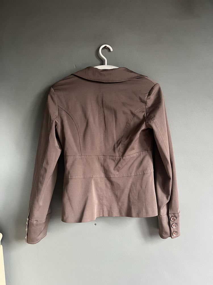 Komplet żakiet spodnie Noix Fashion