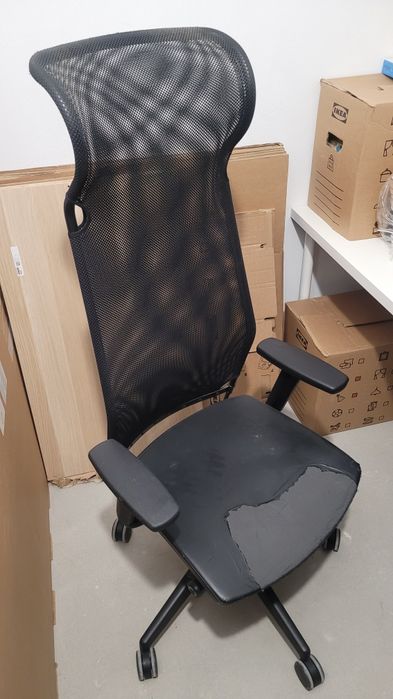 Fotel biurowy regulowany