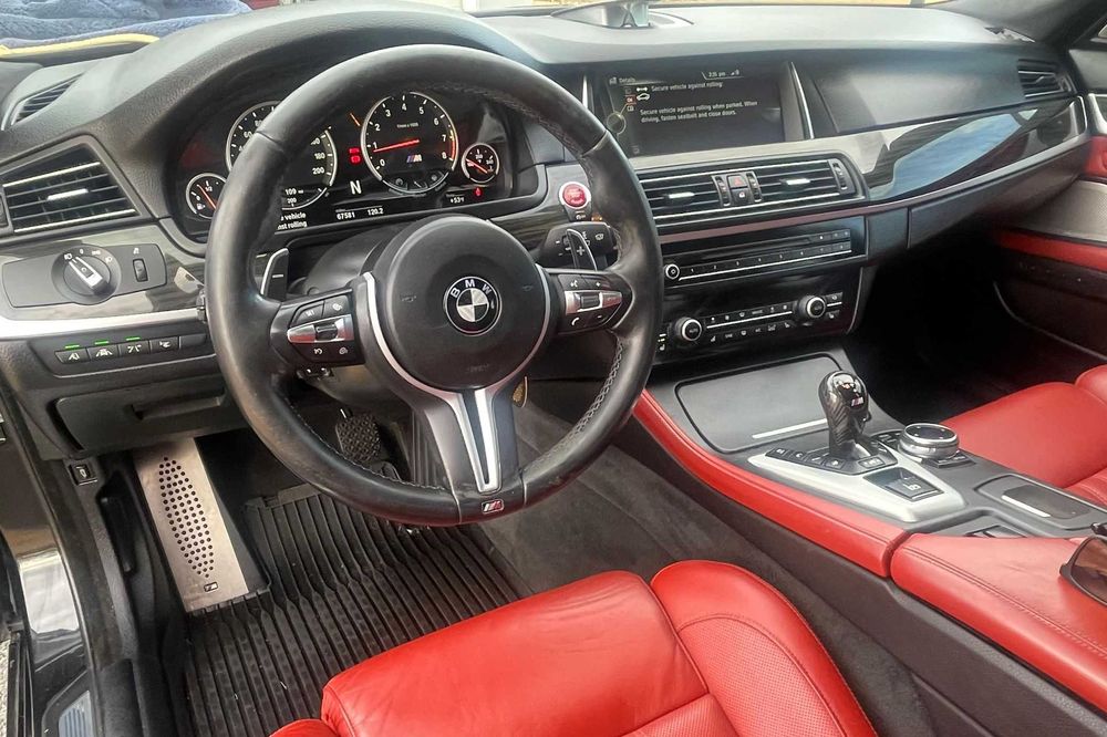 BMW M5 2014 року