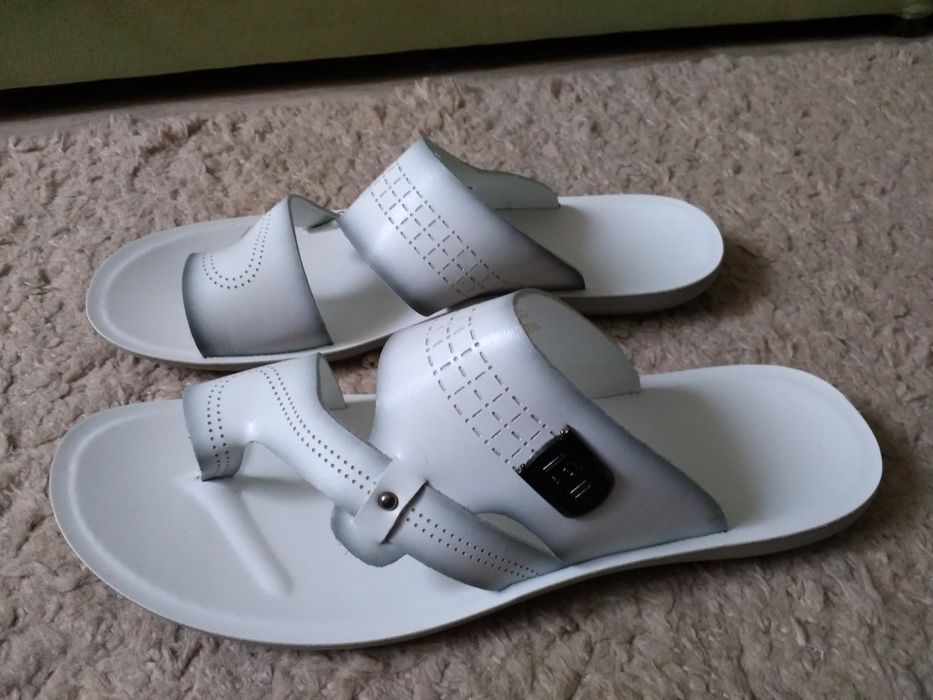 Мужские шлёпки белые, 45 размер,  новые!