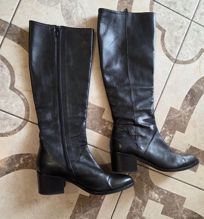 Чоботи шкіряні .