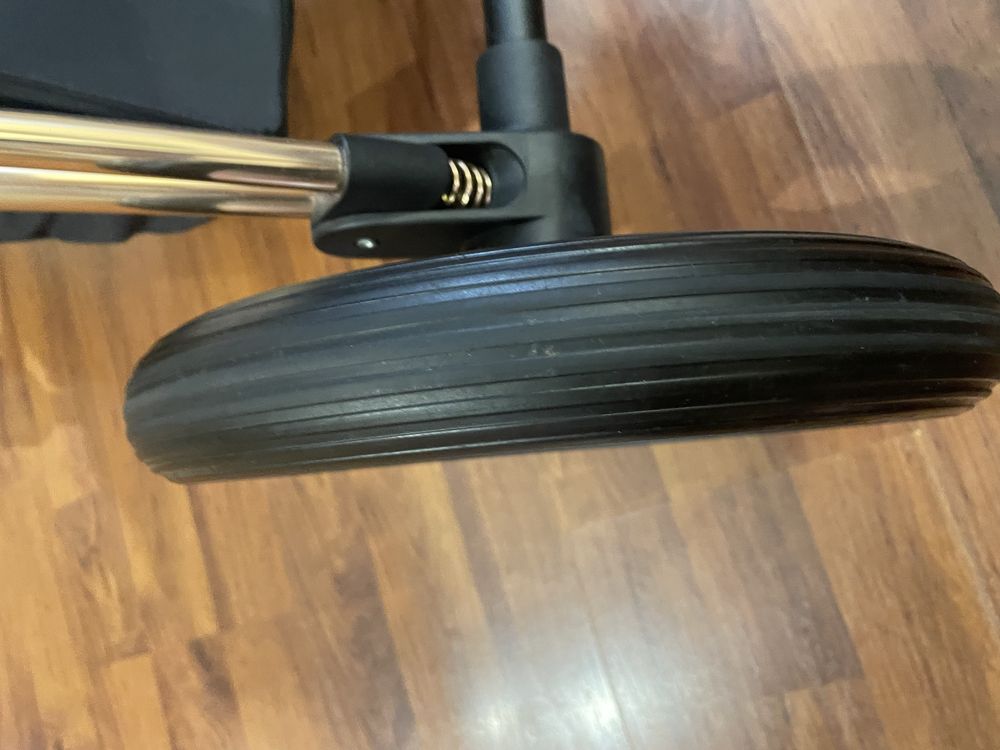 Коляска Cybex Priam 2024 4.0 platinum. ТОРГ