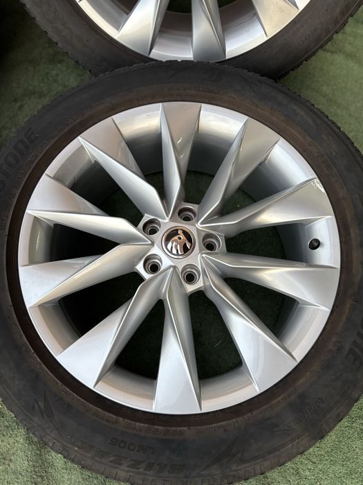 5x112 8Jx19 ET45 SKODA 57,1 felgi aluminiowe CRYSTAL ENYAQ OCTAVIA