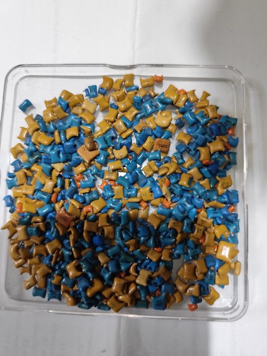 Лом конденсаторів