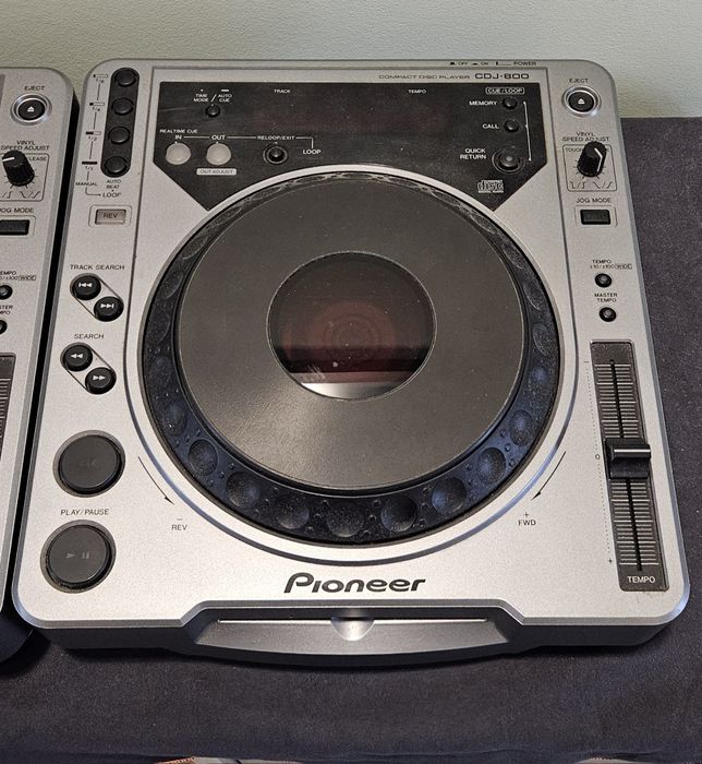 Pionner 1 CdJ 1000 MK2 - 2 CDJ 800