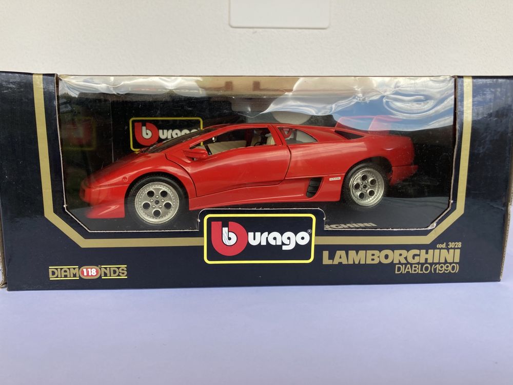 Bburago Diamonds - Lamborghini Diablo Vermelho (1990) 1:18 Diecast