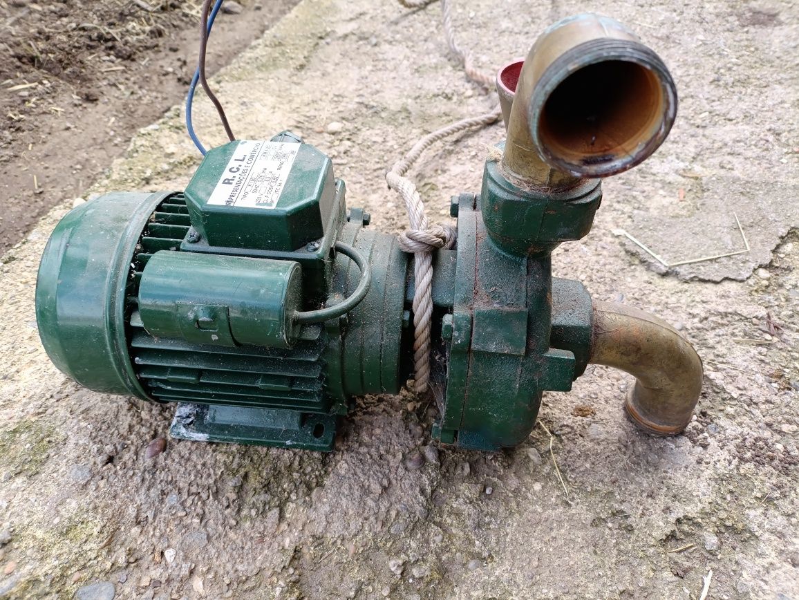 Motor elétrico de tirar água