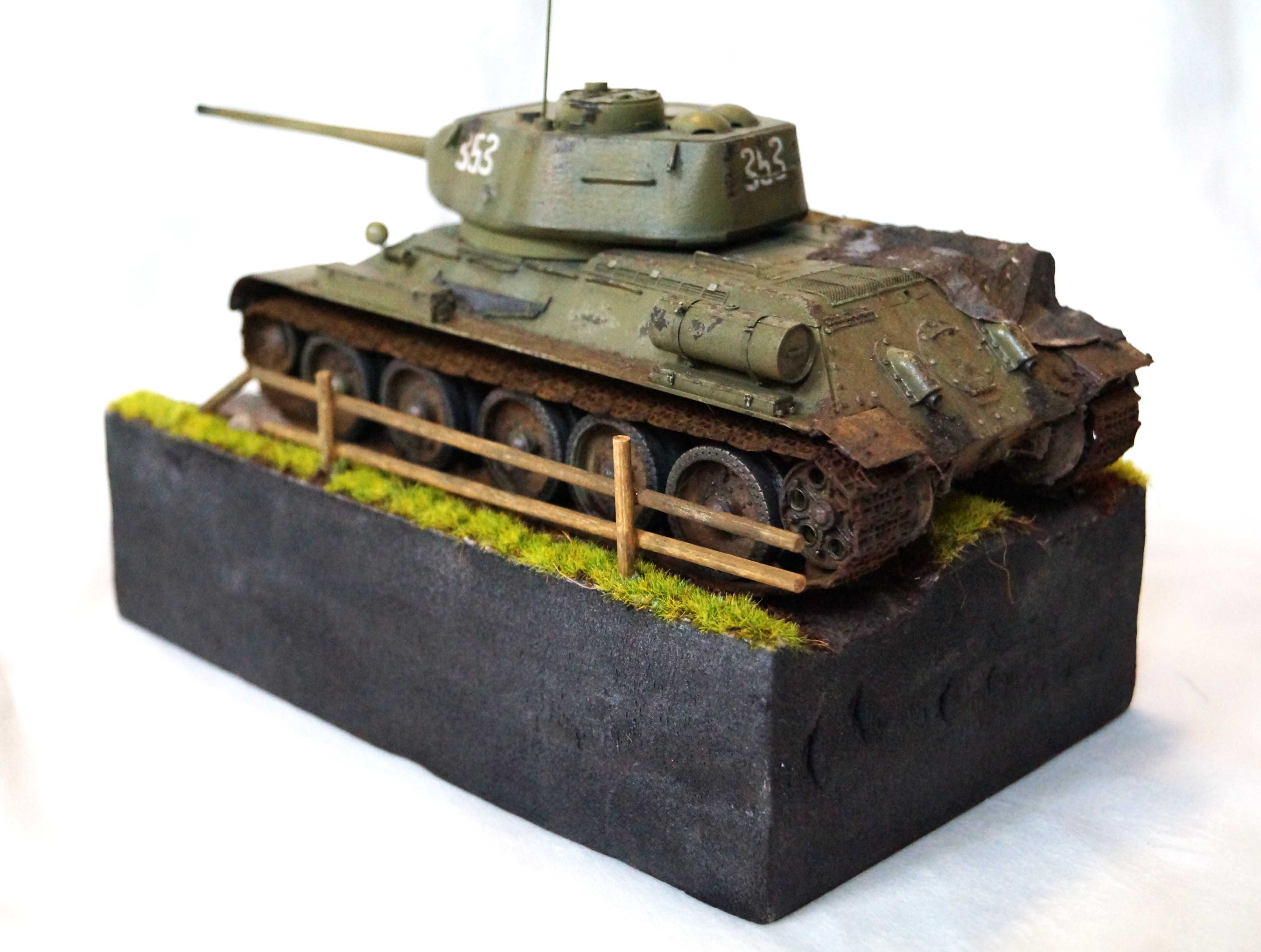 Diorama 1:35 T-34/85 MiniArt – model z blaszkami, malowany, gotowy