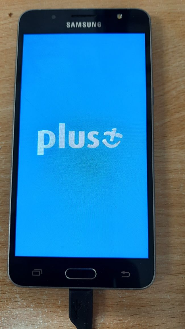 Telefony smartfon uszkodzone