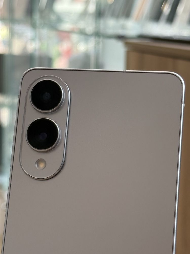 Samsung s25 edge 12/256 ( телефон , самсунг , с 25 едж , сматфон )