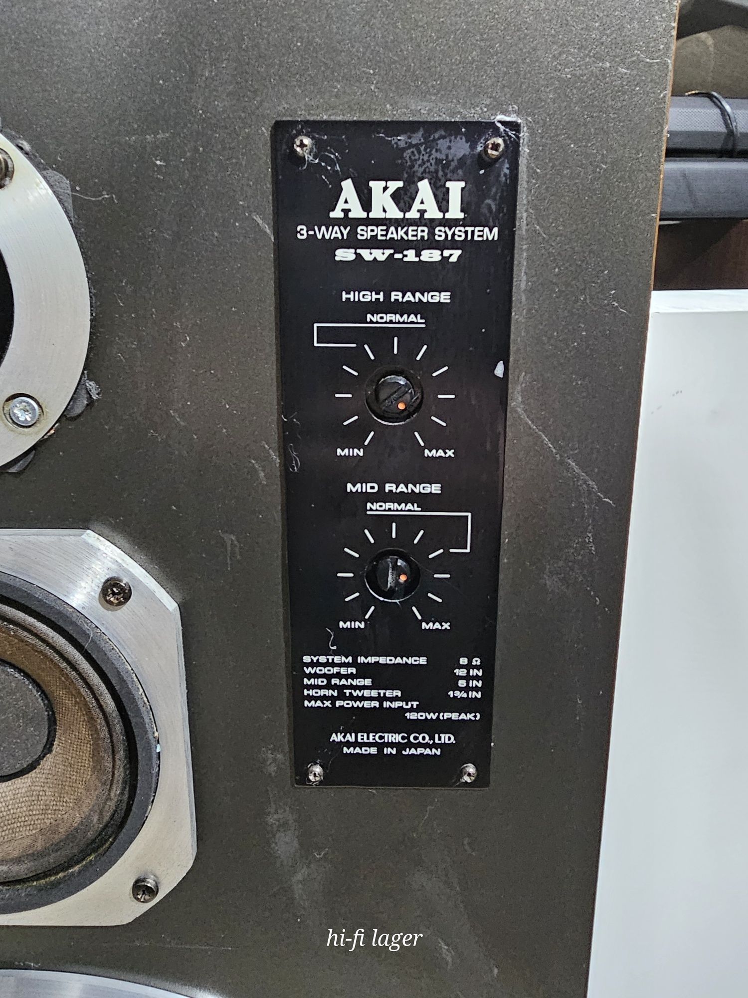 Akai sw 187 редкая винтажная акустика Топ модель НЧ 30 см