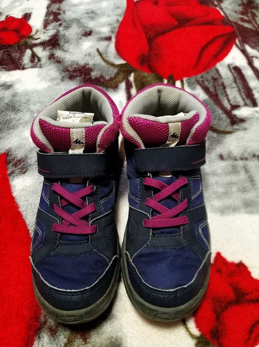 Демісезонні,брендові кросівки,черевички для дівчинки 33-34 р-Decathlon