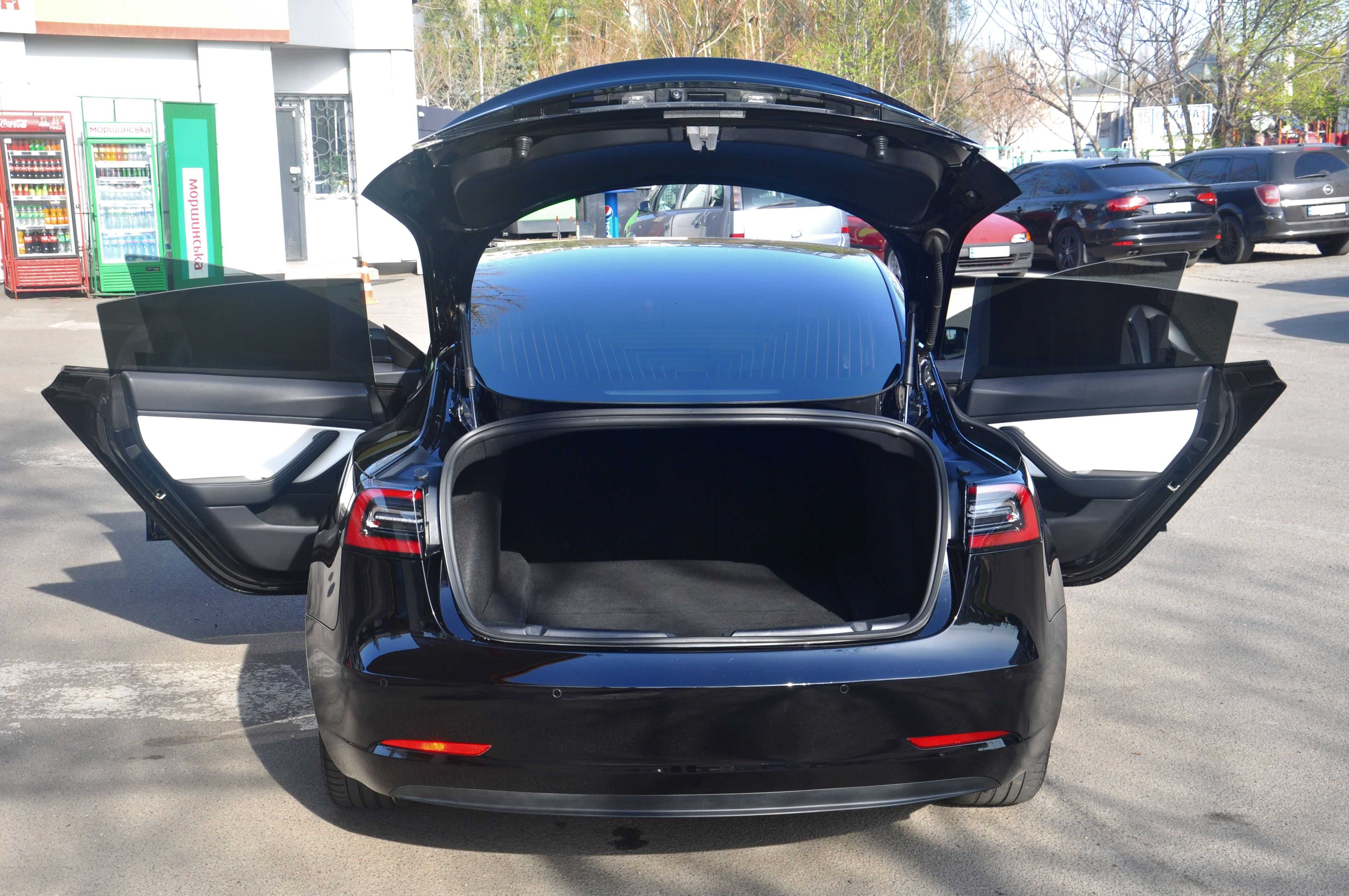 Tesla Model 3 2018 • Long Range 80.5 kWh Dual Motor (441 к.с.) AWD