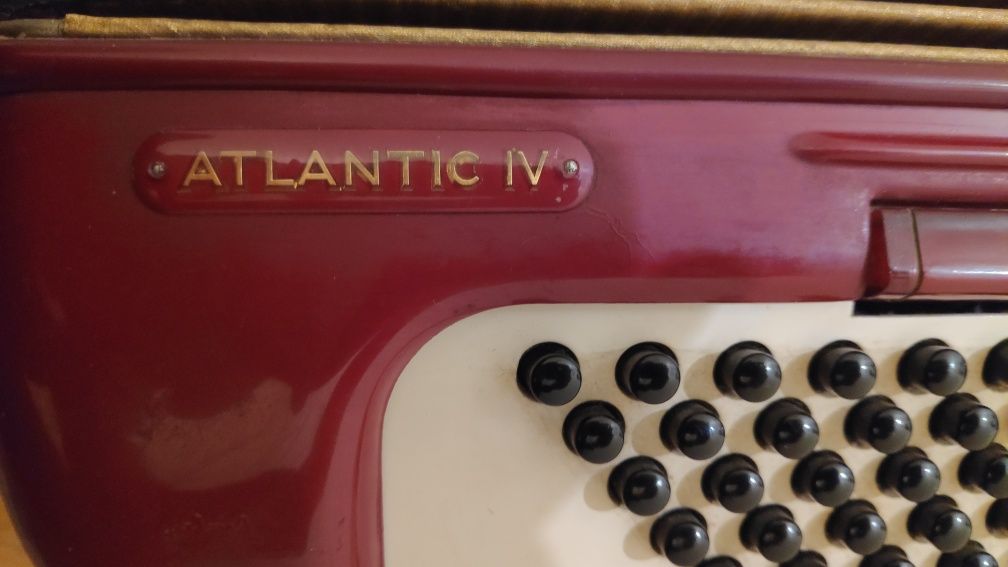 Acordeão Hohner Atlantic IV