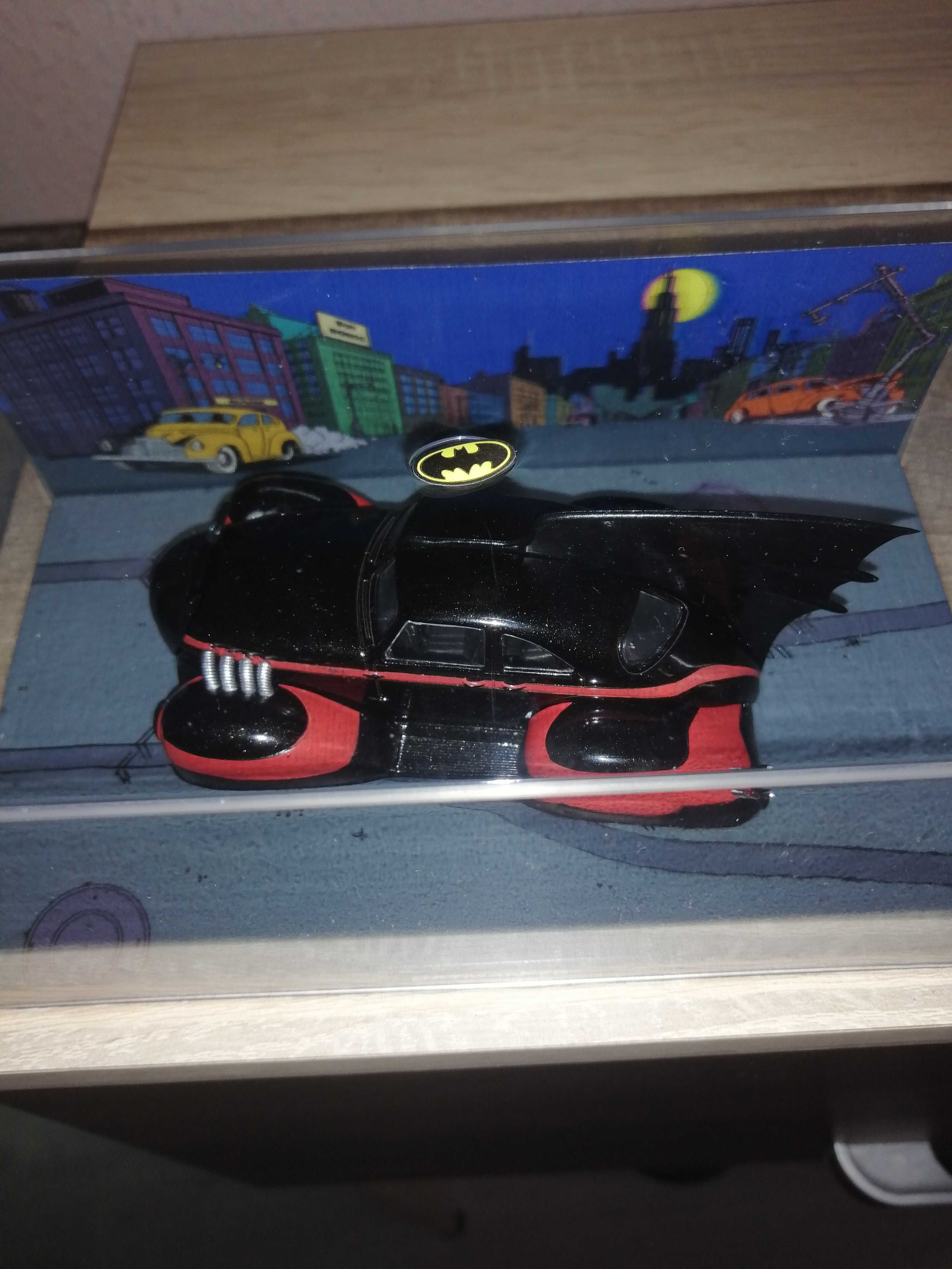 Batmobil model. Batman. DC Comics.    Model z komiksu#5 z 1944r.