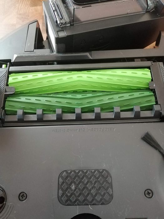 Robot Vacum and Mop Roomba Combo I5