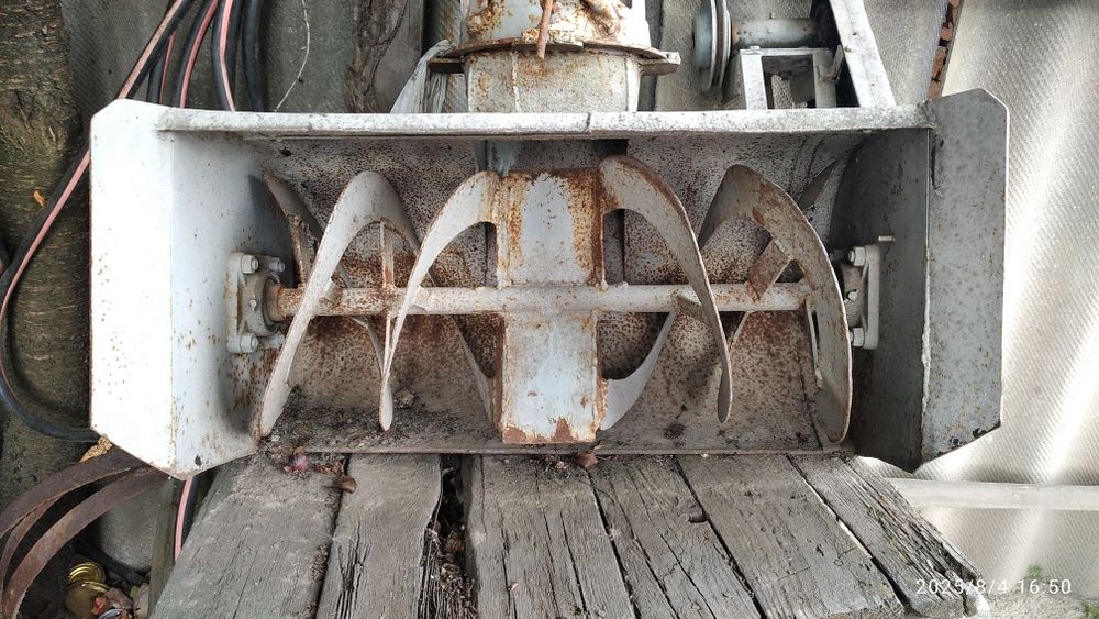 Снегоуборщик к мотоблоку