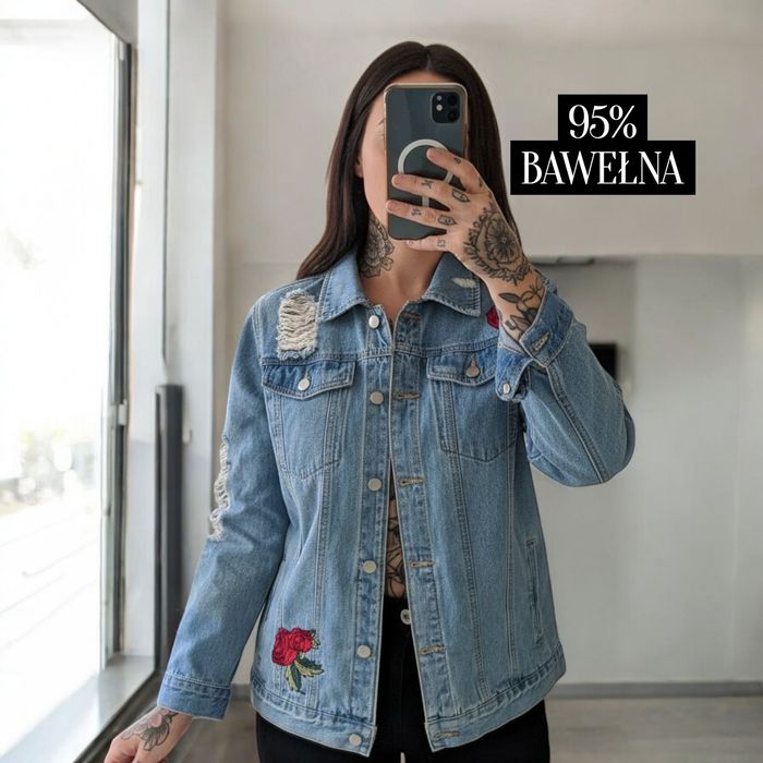 Jeansowa katana damska z przetarciami kurtka jeansowa z naszywkami