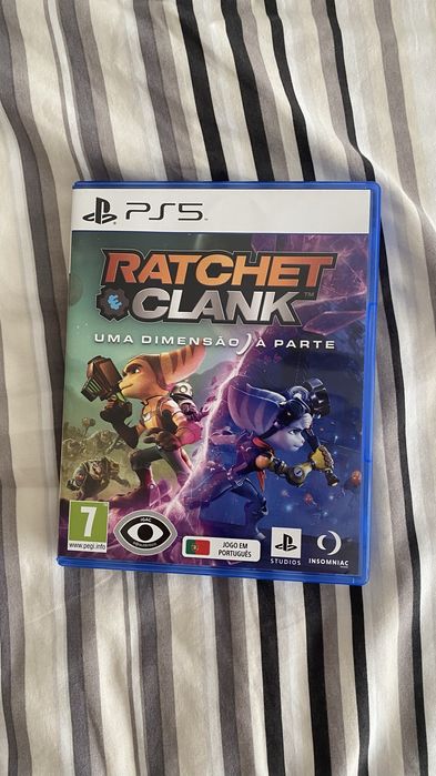 Jogos PS5- Rachet Clank; Returnal