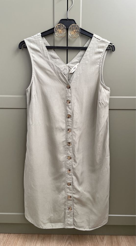 F&F / sukienka safari khaki basic bez rękawów nude / 36 S
