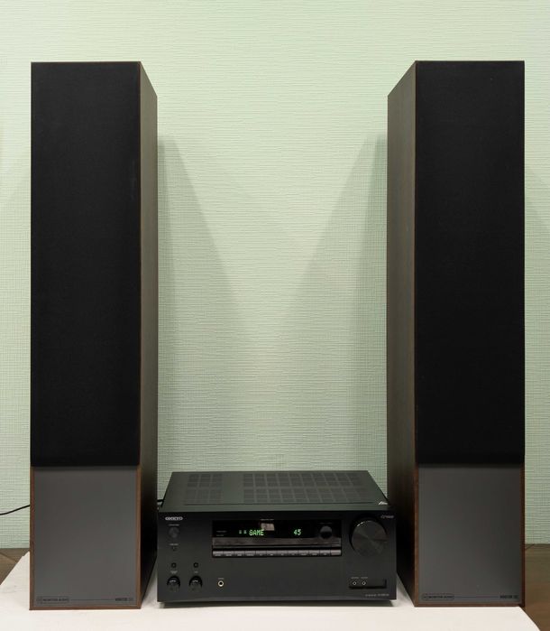 Ресивер ONKYO TX-NR575E + акустика MONITOR AUDIO "MONITOR 300"