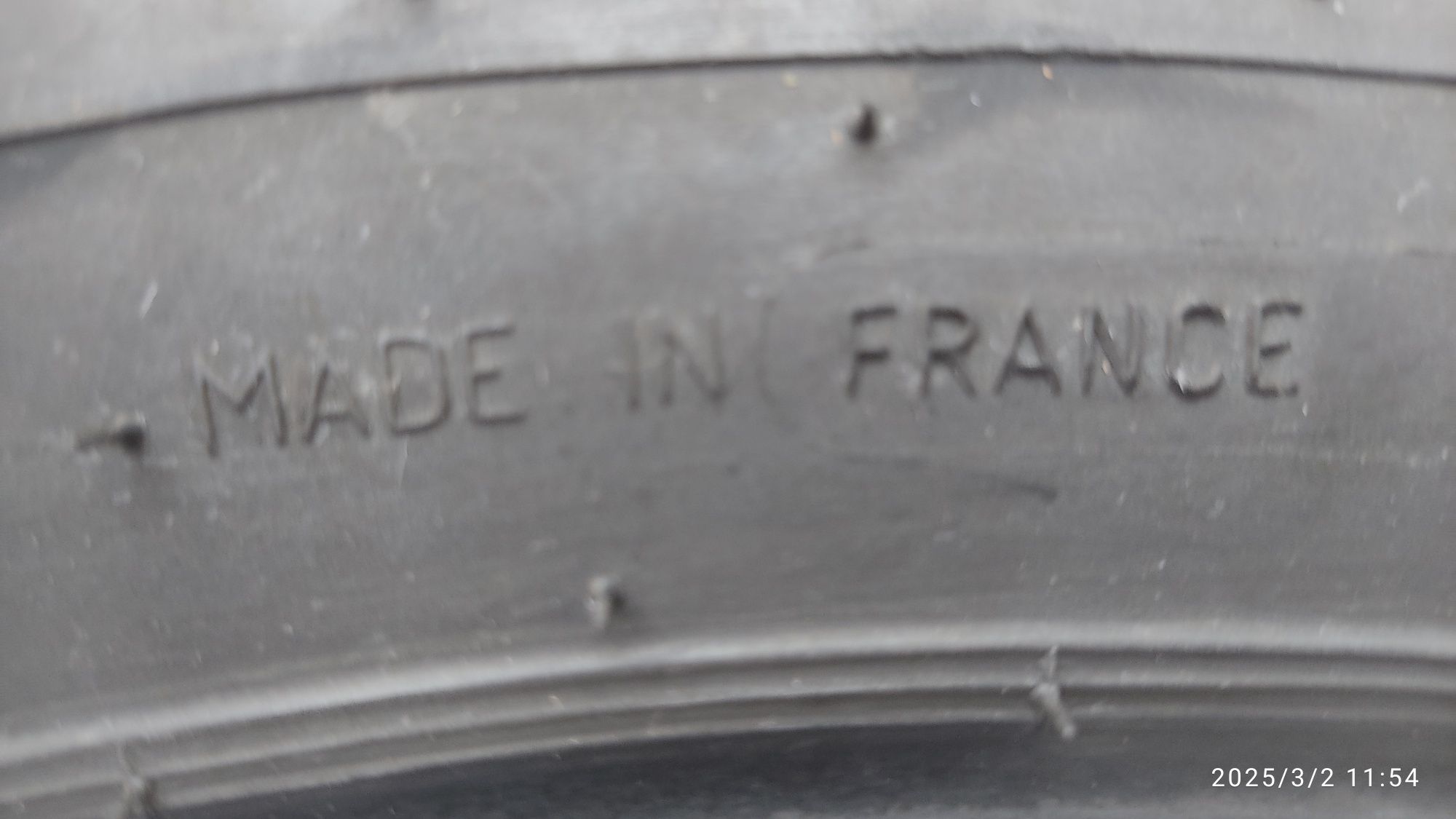 Резина 205 55 R 16 1000 грн