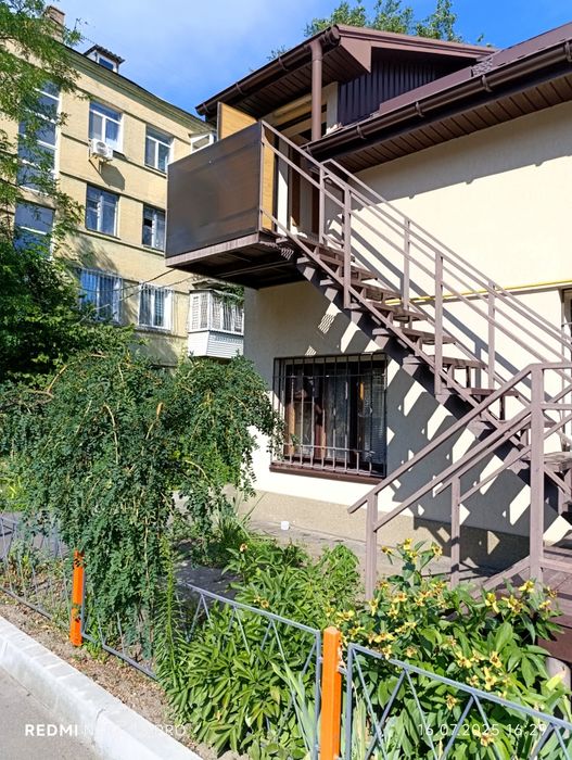 Срочно сдам 1 квартиру студию на Старокозацкой ул.11000грн.