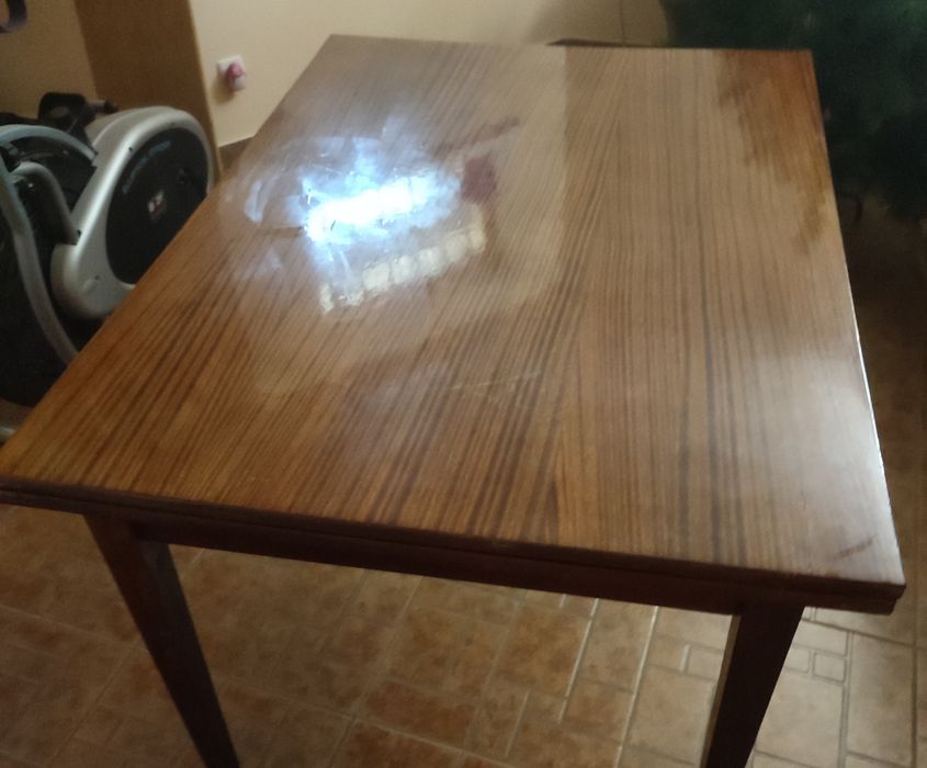 Якісний дерев'яний стіл для вітальні, кухні, стол