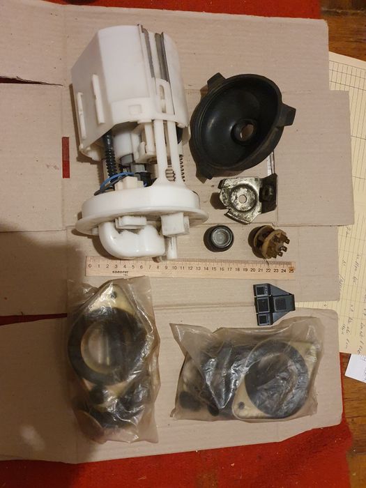 Насос топливный автомобильный