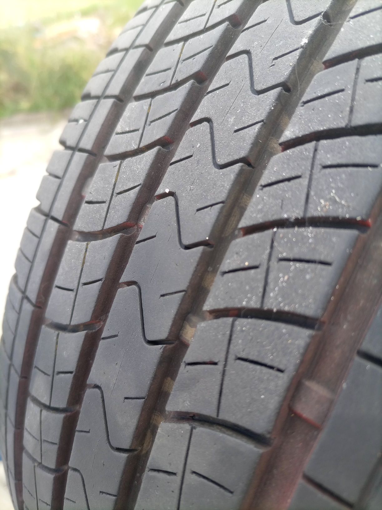 Vendo 2 Pneus 205/45 R16