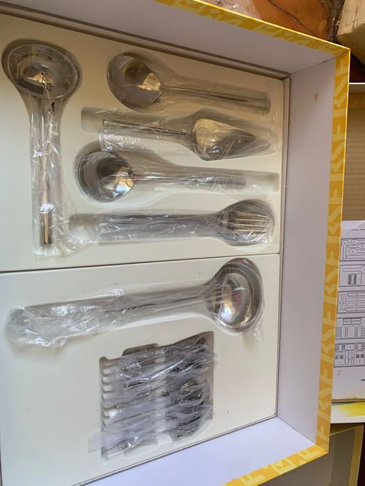 Faqueiro marca BSF 115 peças NOVO