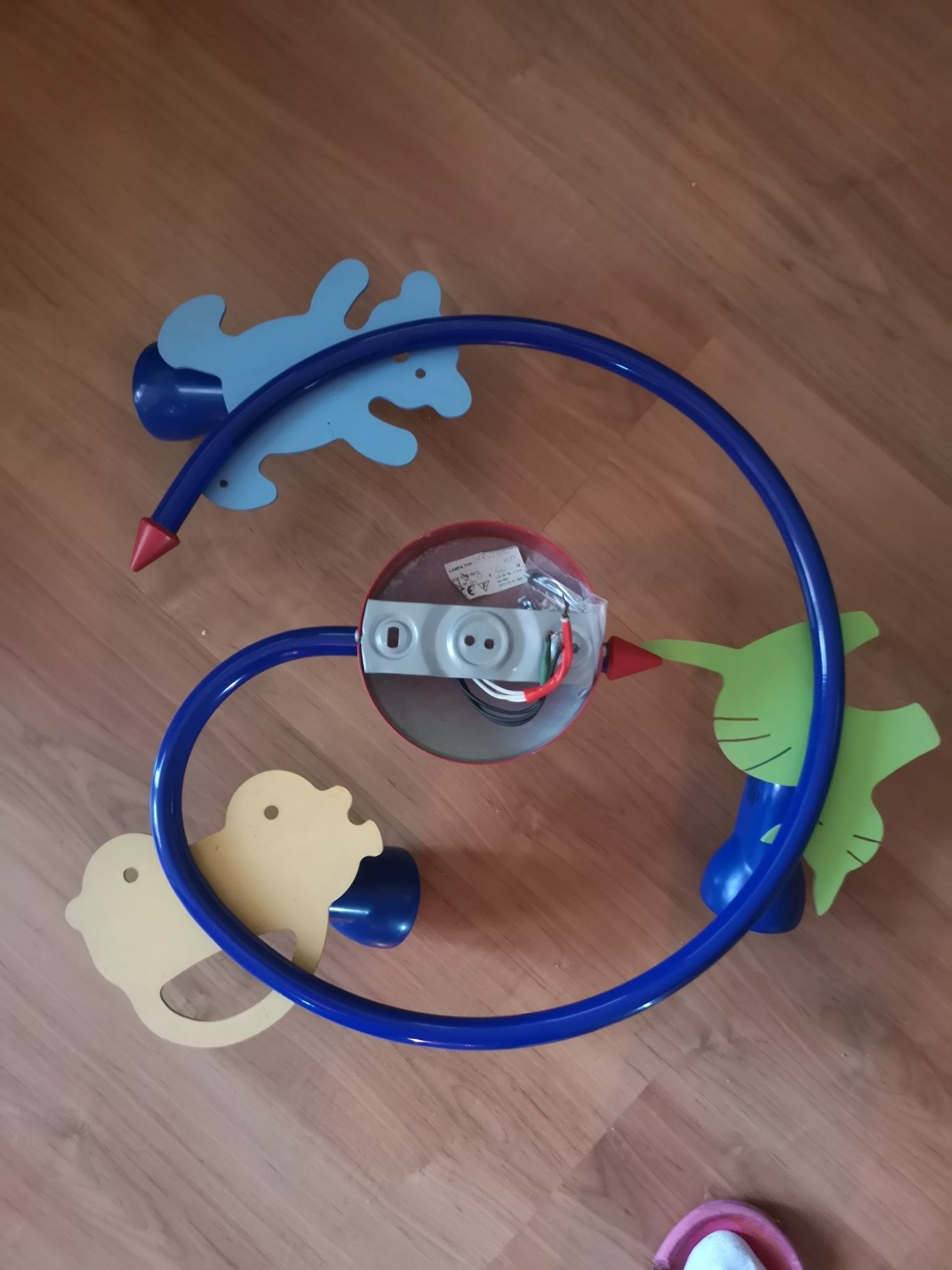 Lampa do pokoju dziecięcego