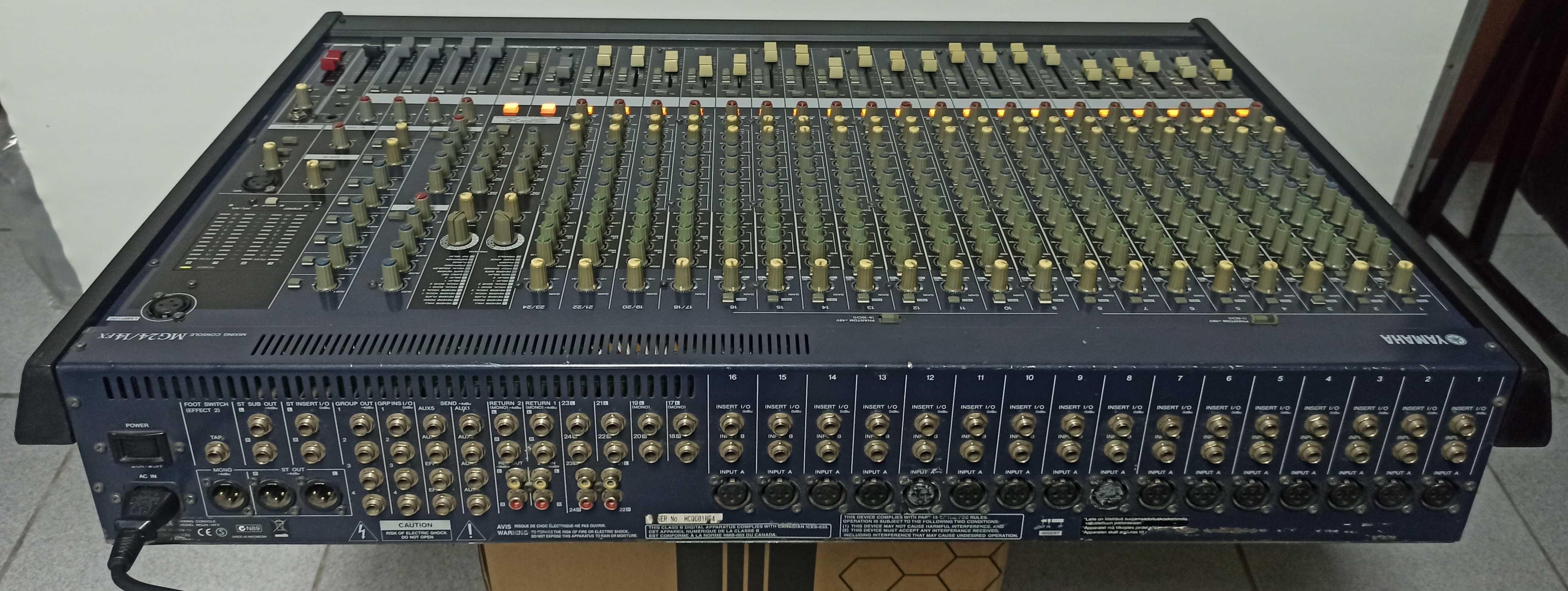 Yamaha MG24/14FX completamente funcional