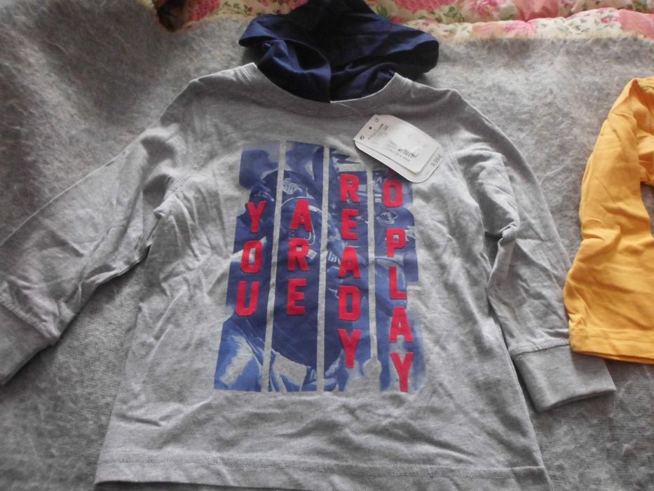 lote de roupa nova com etiqueta para bebe menino