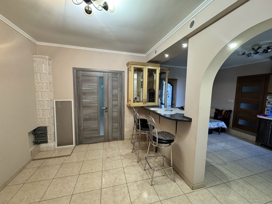 Будинок заходь і живи в м.Кременець Тернопільська обл.