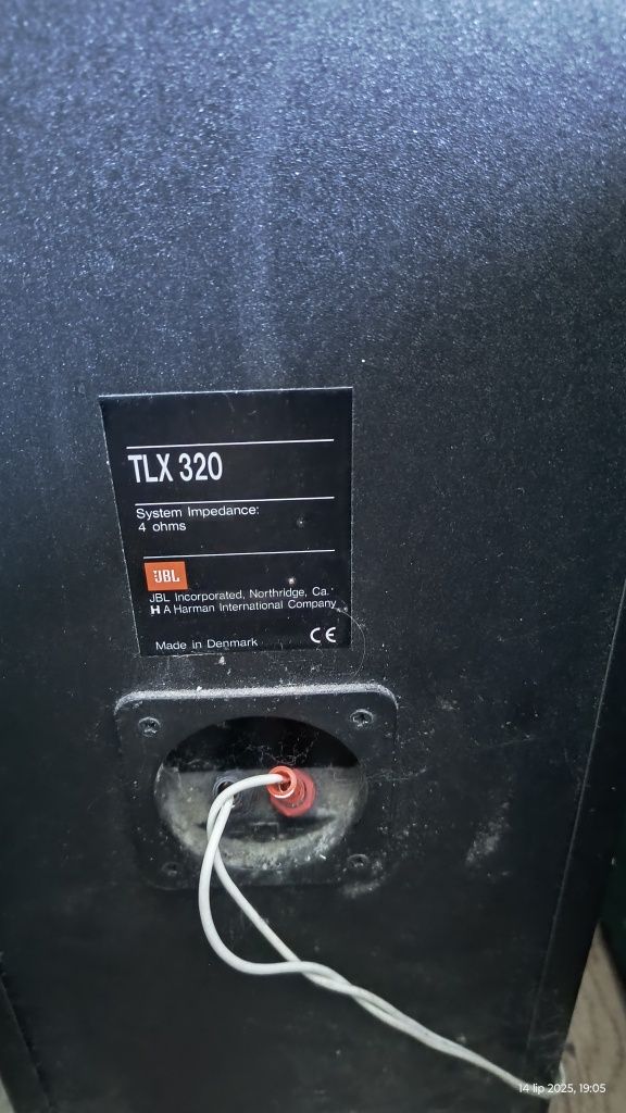 Kolumny podłogowe JBL