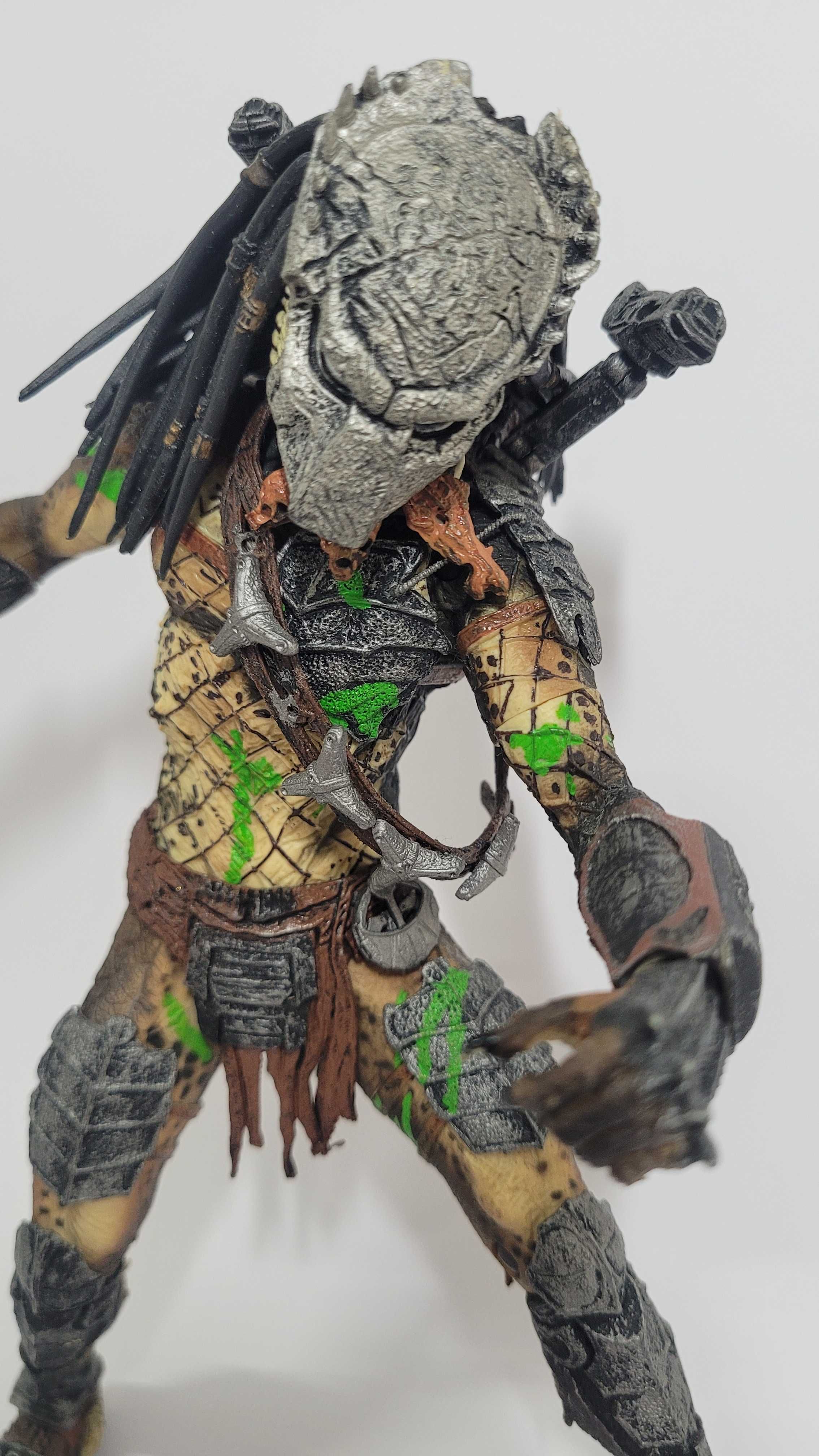 Neca Predator Wolf Masked Damaged 2008 Figurka AvP Requiem