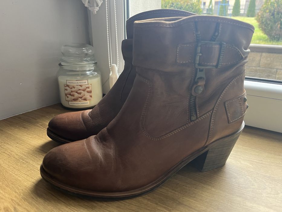 Lasocki 39 kowbojki, botki