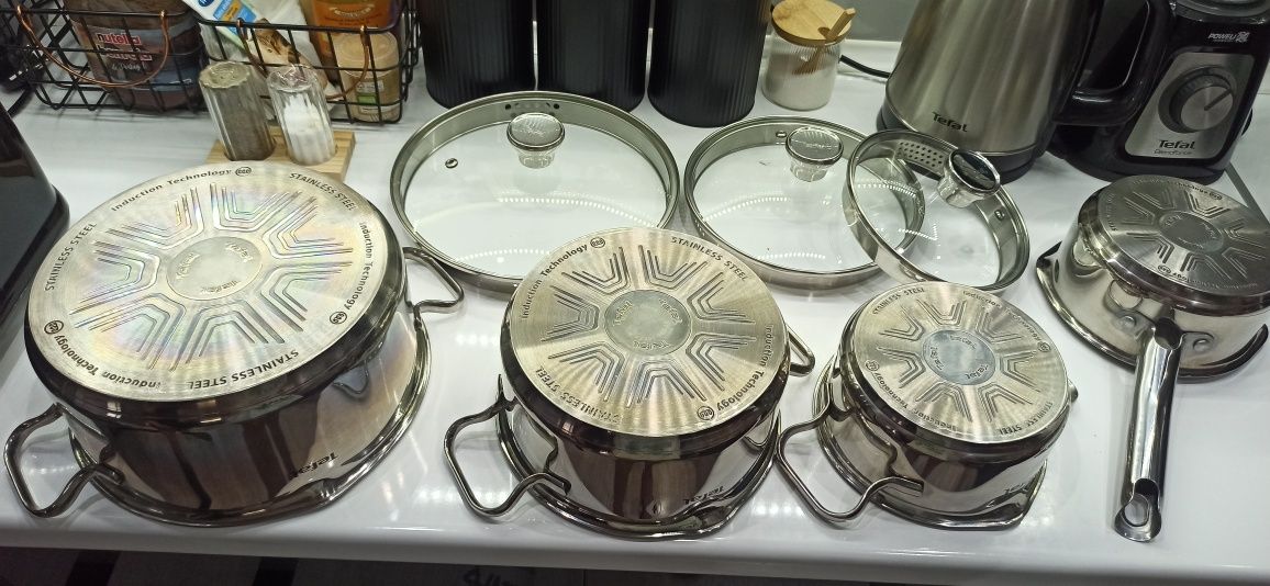 Garnki Tefal duetto on 7 elementów( 4 garnki)