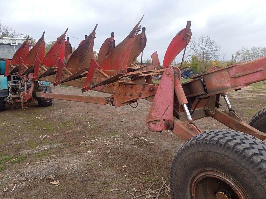 Продам плуг Vogel noot 5+3