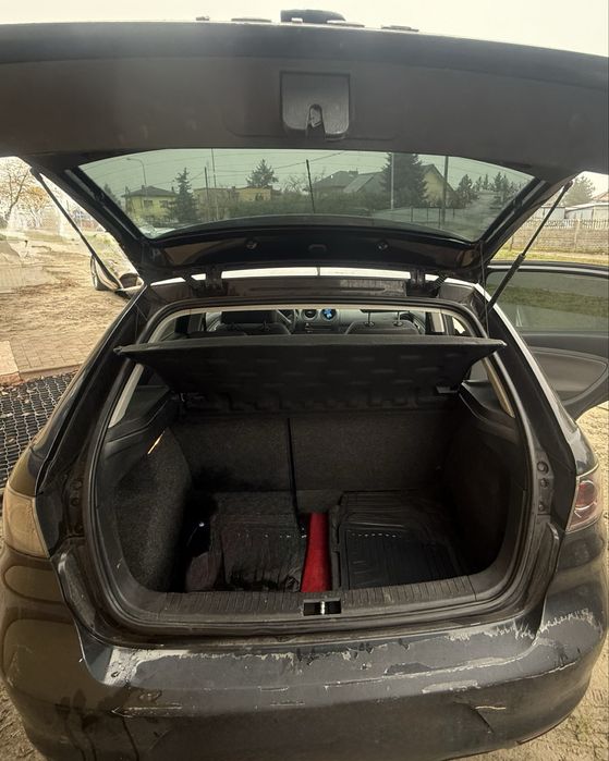 Seat Ibiza 2007r 1.4d, do poprawek lakierniczych