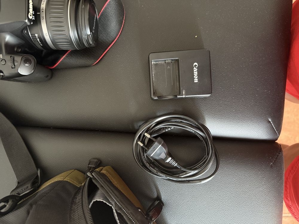 Camera Canon 1000D